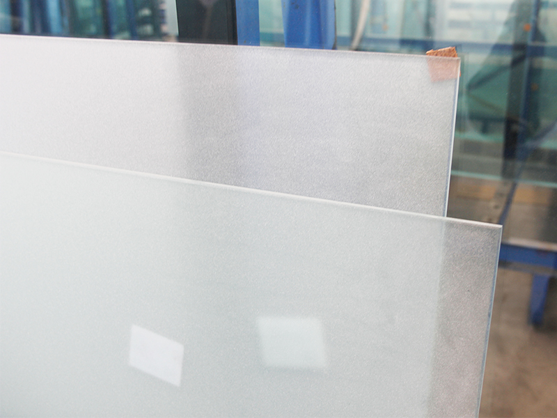 超白磨砂鋼化玻璃